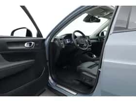 Volvo XC40 (2022) thumbnail 5