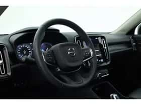 Volvo XC40 (2022) thumbnail 6