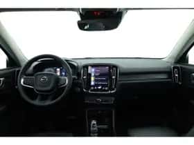 Volvo XC40 (2022) thumbnail 7