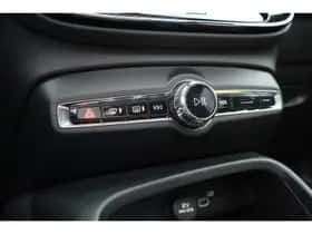 Volvo XC40 (2023) thumbnail 30