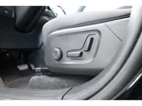 Volvo XC40 (2023) thumbnail 8