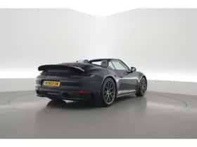 Porsche 911 (2020) thumbnail 2
