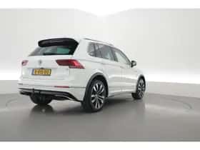 Volkswagen Tiguan (2018) thumbnail 2