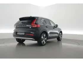 Volvo XC40 (2023) thumbnail 2