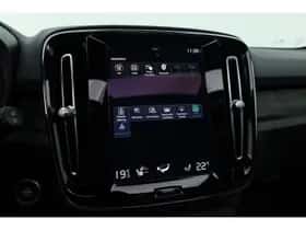 Volvo XC40 (2023) thumbnail 24