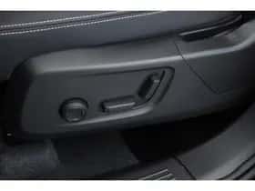 Volvo XC40 (2023) thumbnail 5
