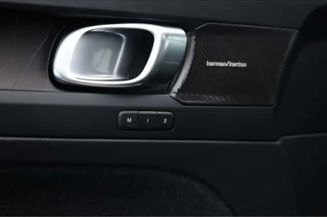 Volvo XC40 (2023) thumbnail 6