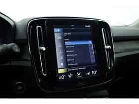 Volvo XC40 (2022) thumbnail 21