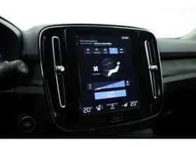 Volvo XC40 (2022) thumbnail 25