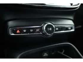 Volvo XC40 (2022) thumbnail 30