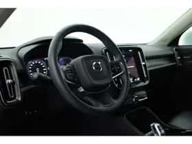 Volvo XC40 (2022) thumbnail 7