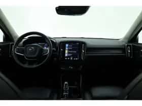 Volvo XC40 (2022) thumbnail 8