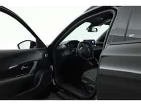 Peugeot 2008 (2024) thumbnail 5