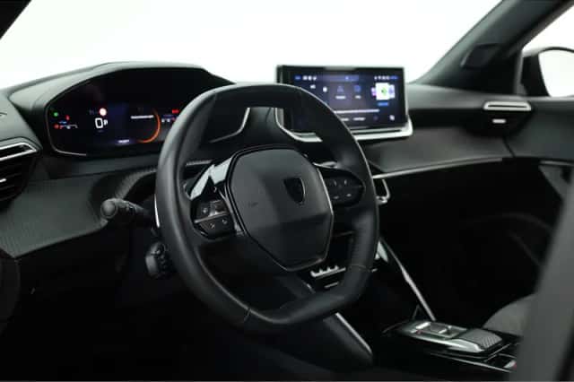 Peugeot 2008 (2024) thumbnail 6