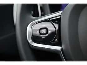 Volvo XC60 (2023) thumbnail 12
