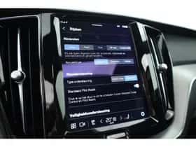 Volvo XC60 (2023) thumbnail 20