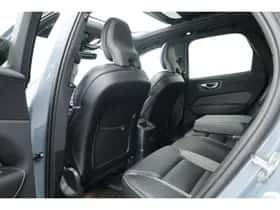Volvo XC60 (2023) thumbnail 30