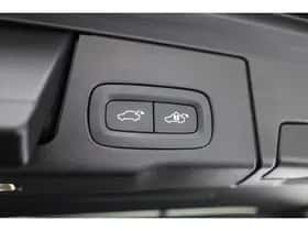 Volvo XC60 (2023) thumbnail 36