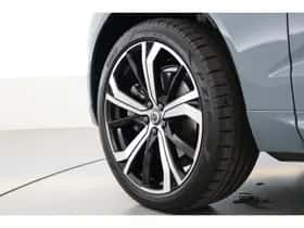 Volvo XC60 (2023) thumbnail 41