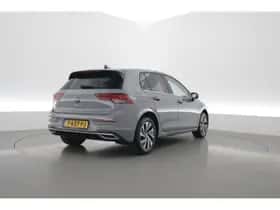 Volkswagen Golf (2020) thumbnail 2