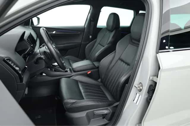 Škoda Karoq (2023) thumbnail 3