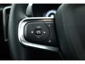 Volvo XC40 (2022) thumbnail 15