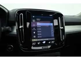 Volvo XC40 (2022) thumbnail 22