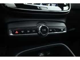 Volvo XC40 (2022) thumbnail 31