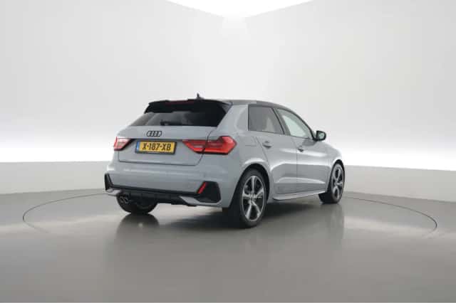 Audi A1 (2022) thumbnail 2