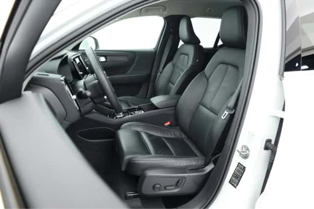 Volvo XC40 (2022) thumbnail 4