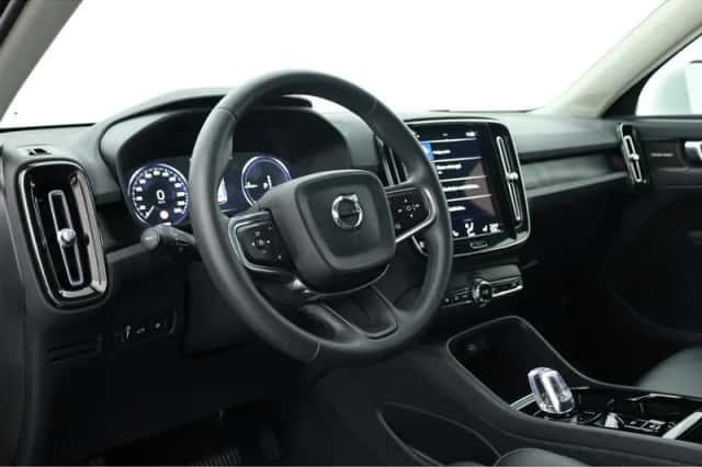 Volvo XC40 (2022) thumbnail 5