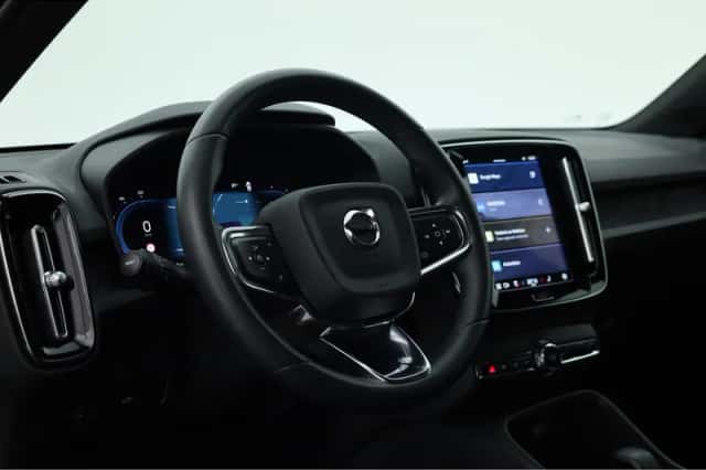 Volvo XC40 (2023) thumbnail 6