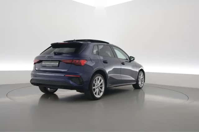Audi A3 (2021) thumbnail 2