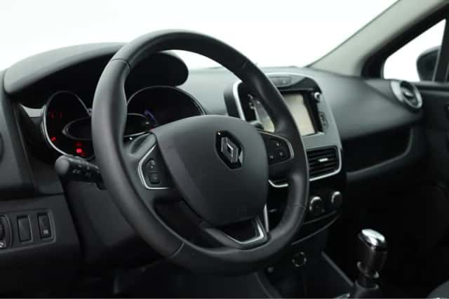 Renault Clio (2018) thumbnail 6