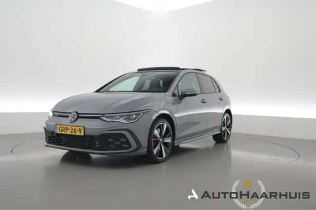 Volkswagen Golf (2023) thumbnail 1