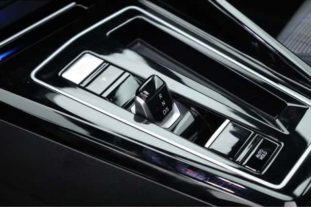Volkswagen Golf (2023) thumbnail 6