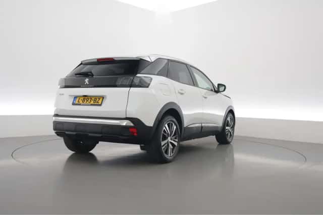 Peugeot 3008 (2021) thumbnail 2