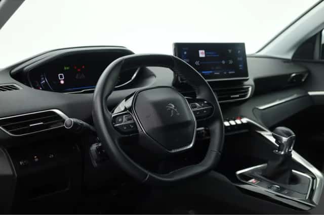 Peugeot 3008 (2021) thumbnail 6