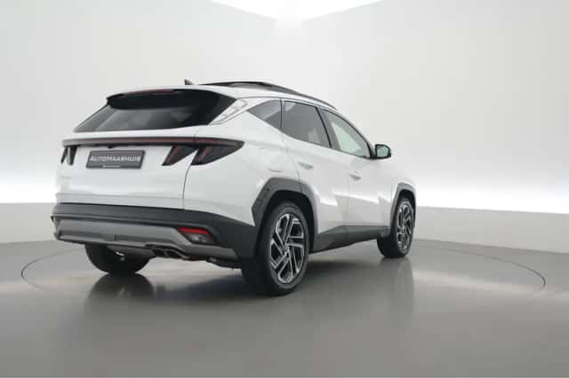 Hyundai Tucson (2024) thumbnail 2