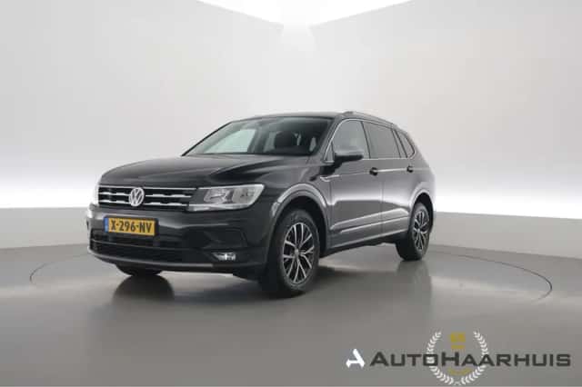 Volkswagen Tiguan (2019) thumbnail 1