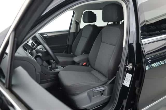 Volkswagen Tiguan (2019) thumbnail 3