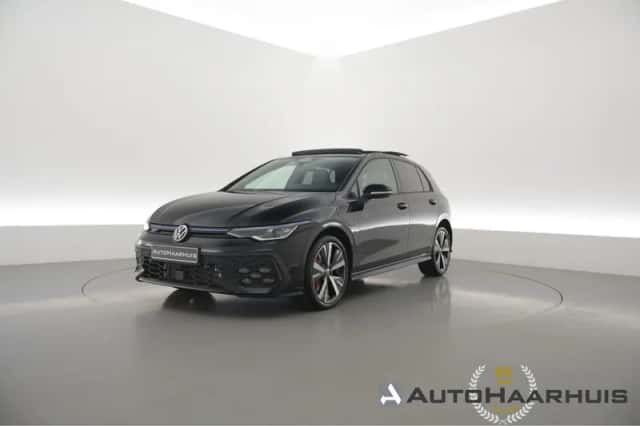 Volkswagen Golf (2026) thumbnail 1