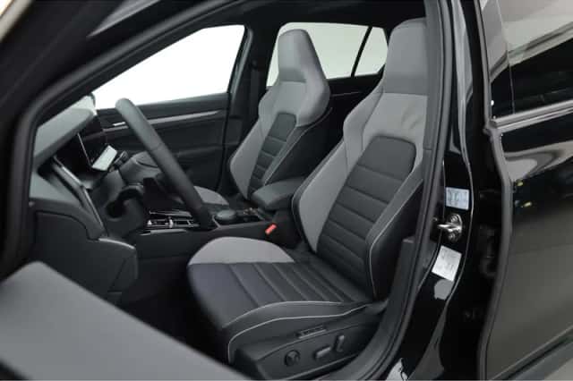 Volkswagen Golf (2026) thumbnail 3