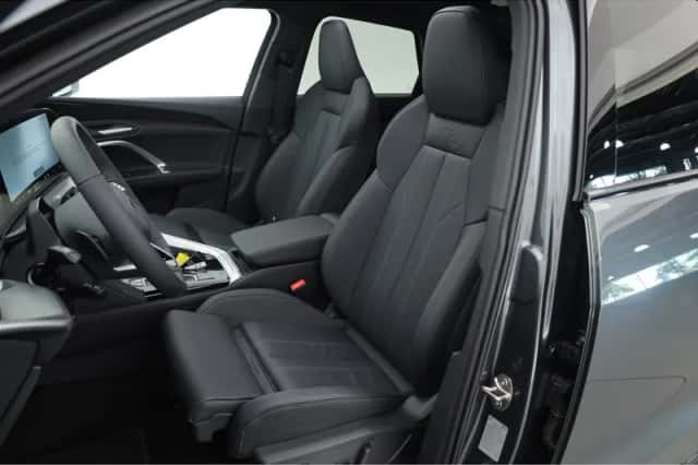 Audi Q5 (2025) thumbnail 3