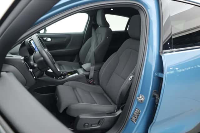 Volvo C40 (2023) thumbnail 3