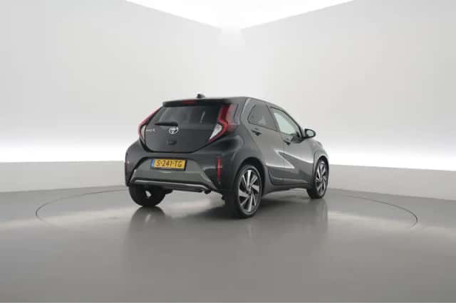 Toyota Aygo (2023) thumbnail 2