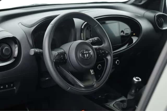 Toyota Aygo (2023) thumbnail 5