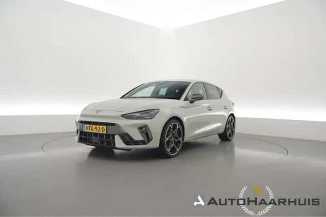 CUPRA Leon (2024) thumbnail 1