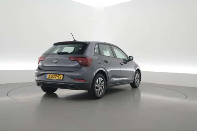 Volkswagen Polo (2024) thumbnail 2