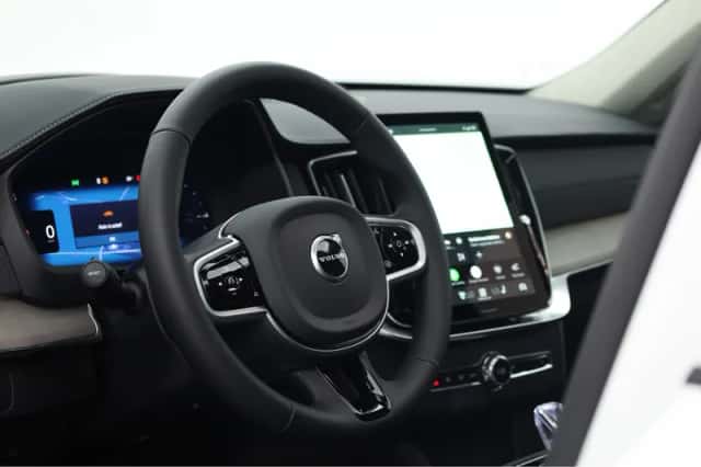 Volvo XC90 (2025) thumbnail 6